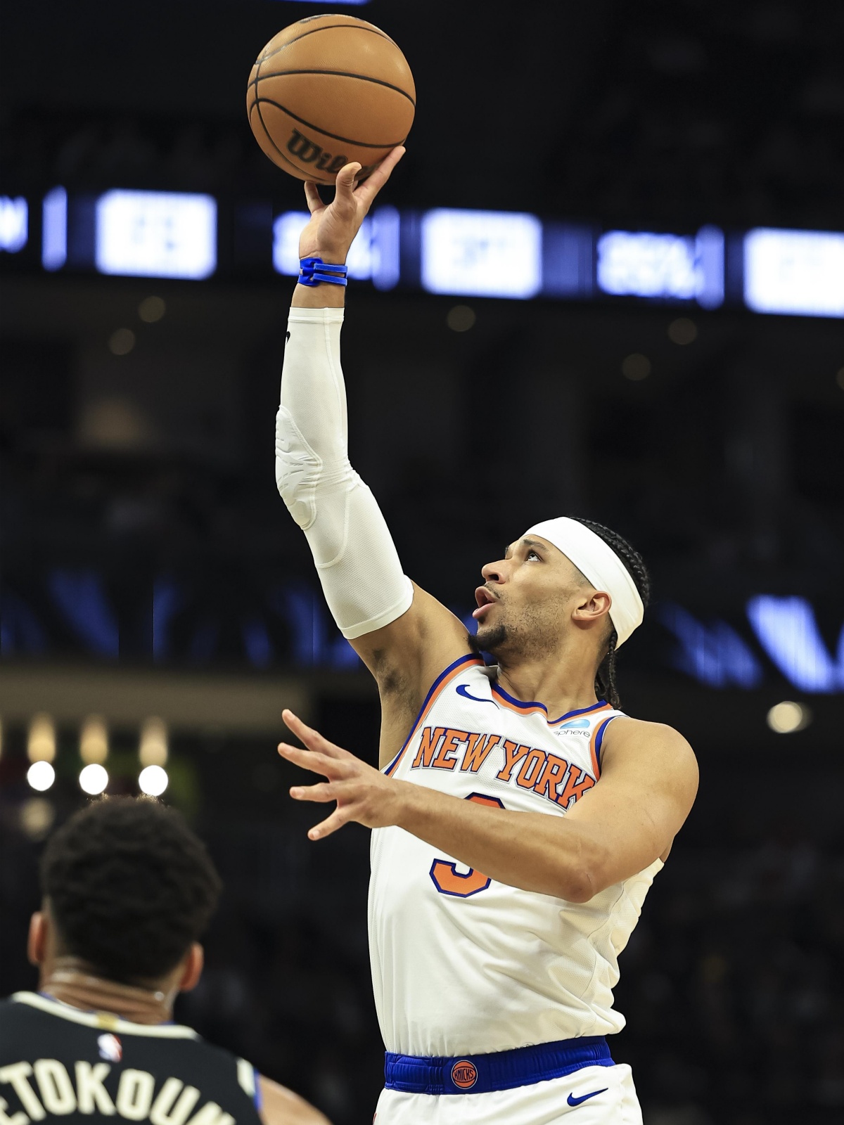 关于今晚体能课后；纽约尼克斯内部沟通备战全明星赛；态度坚定；赛季目标并未改变的信息