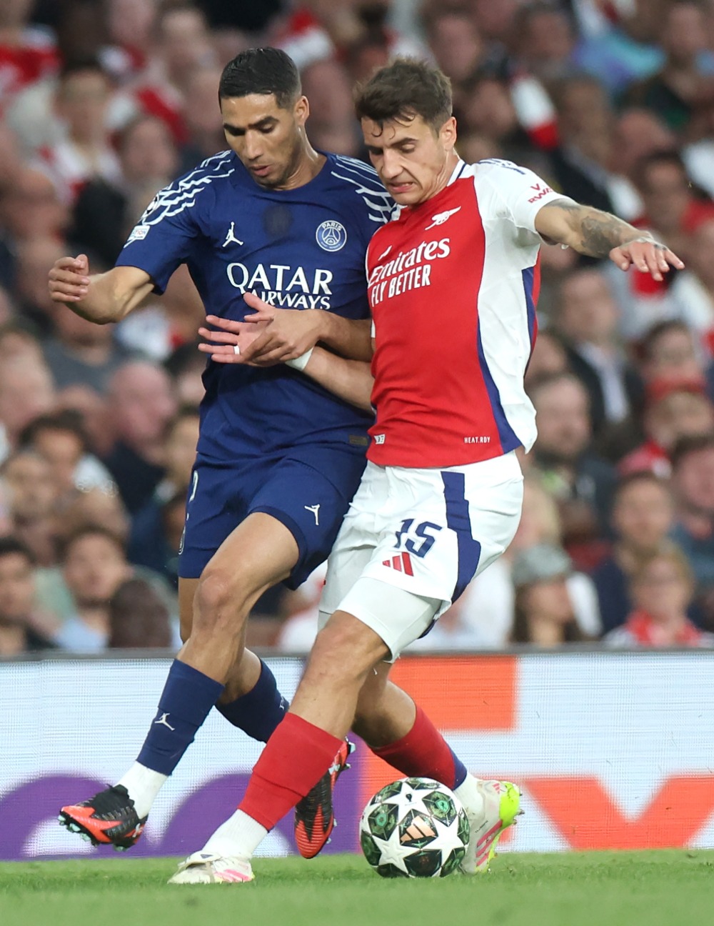 包含加时末段巴黎圣日耳曼调整名单以备欧超杯，远射贴柱环节打磨，管理层满意，细节决定成败的词条